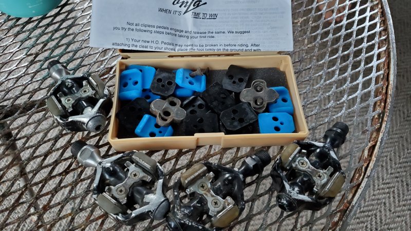onza pedals.jpg